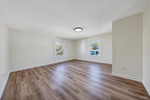 Tiny photo for 2326 Cobbs Street, Lynchburg, VA 24501 (MLS # 363301)