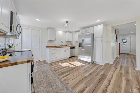 Tiny photo for 2326 Cobbs Street, Lynchburg, VA 24501 (MLS # 363301)