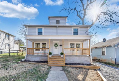 Photo of 2326 Cobbs Street, Lynchburg, VA 24501 (MLS # 363301)