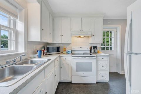 Tiny photo for 155 Laxton Road, Lynchburg, VA 24502 (MLS # 363484)