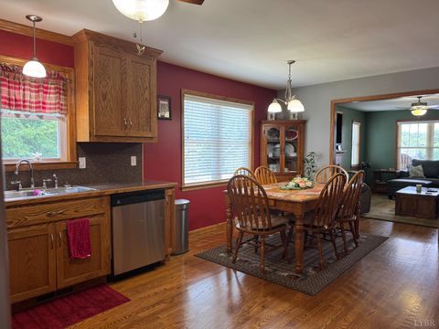Tiny photo for 166 Dutch Lane, Appomattox, VA 24522 (MLS # 360061)