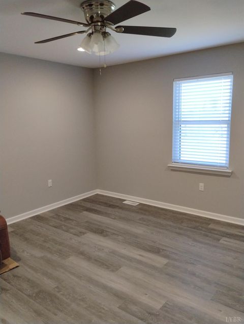 Tiny photo for 3941 PROMISE LAND RD Rd, Appomattox, VA 24522 (MLS # 364461)