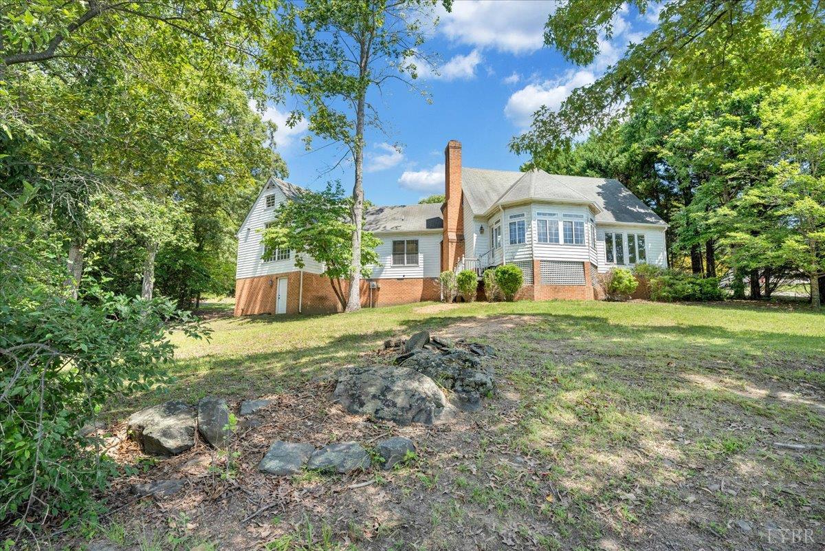 414 Strawberry Banks Drive, Moneta, Virginia image 9