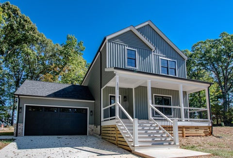 Photo of 1033 Ivy Woods Drive, Forest, VA 24551 (MLS # 366699)