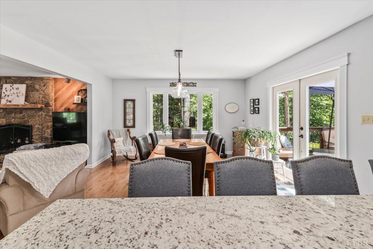 261 Carrington Ln Ln, Roseland, Virginia image 18