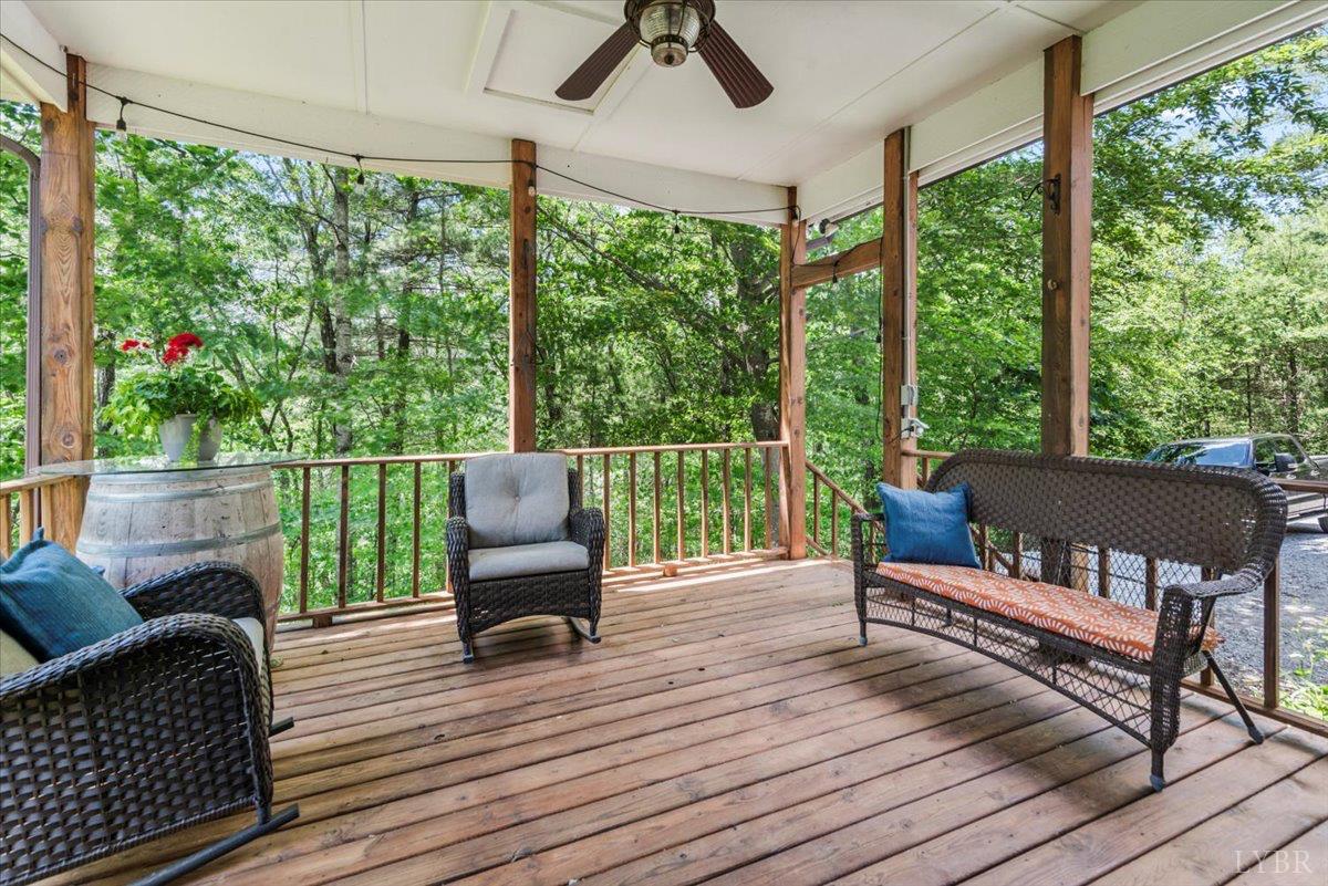 261 Carrington Ln Ln, Roseland, Virginia image 24