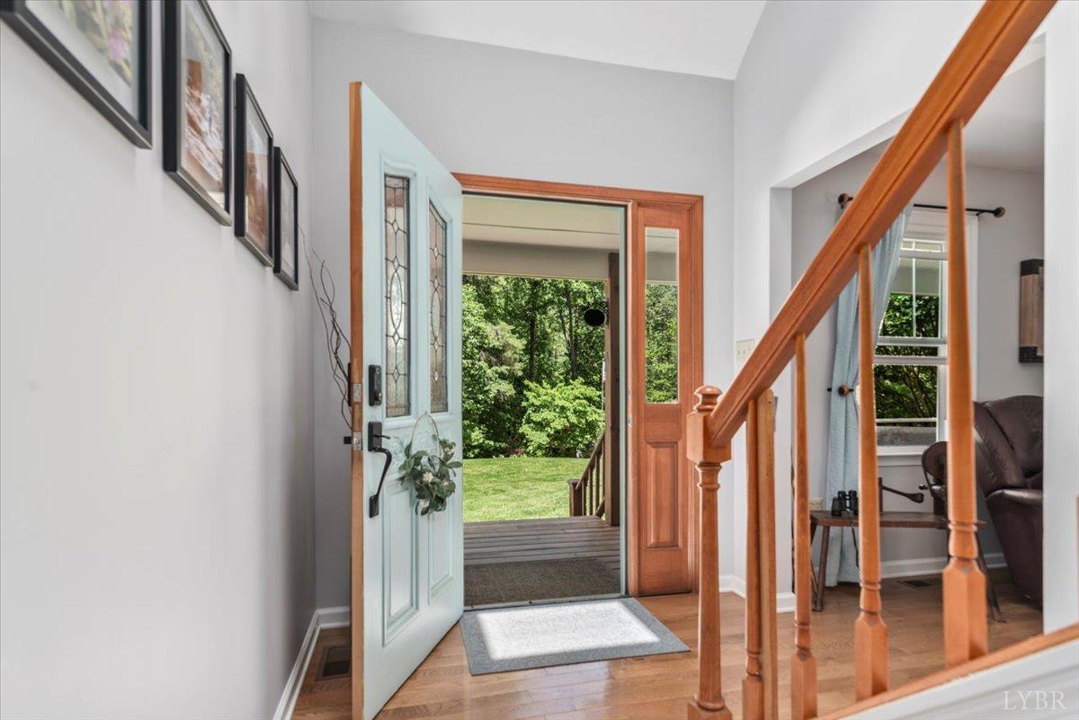 261 Carrington Ln Ln, Roseland, Virginia image 8