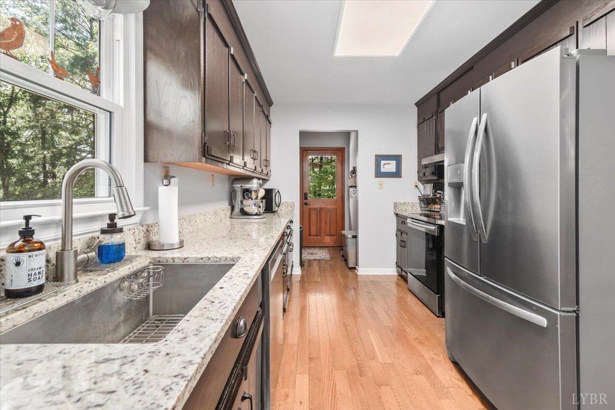 261 Carrington Ln Ln, Roseland, Virginia image 21