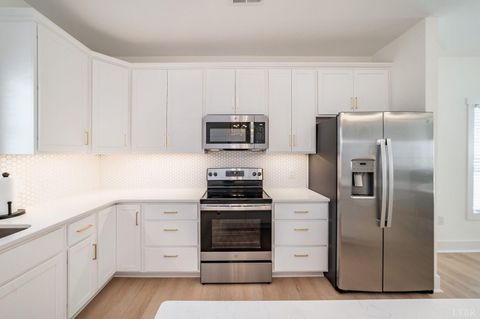 Tiny photo for 205 Morning Walk Circle, Forest, VA 24551 (MLS # 366654)