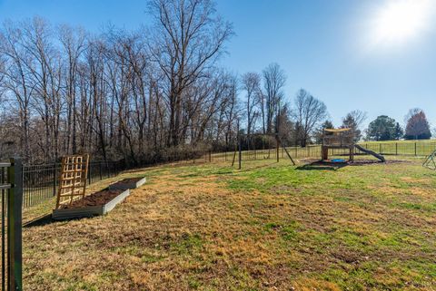 Tiny photo for 113 Beacon Hill Place, Lynchburg, VA 24503 (MLS # 364910)