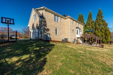 Tiny photo for 113 Beacon Hill Place, Lynchburg, VA 24503 (MLS # 364910)