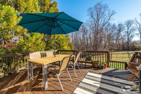 Tiny photo for 113 Beacon Hill Place, Lynchburg, VA 24503 (MLS # 364910)