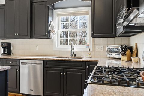 Tiny photo for 113 Beacon Hill Place, Lynchburg, VA 24503 (MLS # 364910)