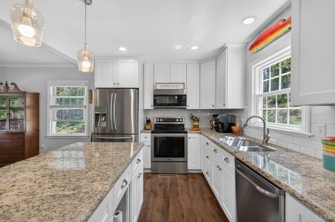 Tiny photo for 216 Kensington Avenue, Lynchburg, VA 24503 (MLS # 366309)