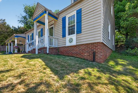 Tiny photo for 216 Kensington Avenue, Lynchburg, VA 24503 (MLS # 366309)