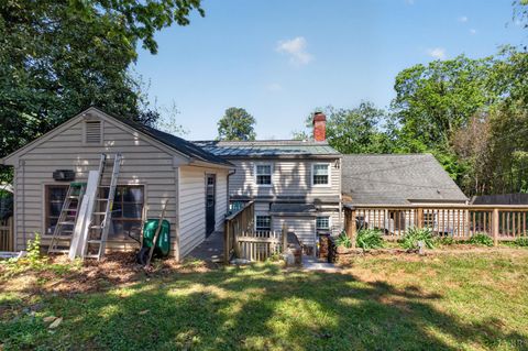 Tiny photo for 216 Kensington Avenue, Lynchburg, VA 24503 (MLS # 366309)