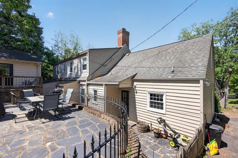 Tiny photo for 216 Kensington Avenue, Lynchburg, VA 24503 (MLS # 366309)