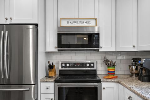 Tiny photo for 216 Kensington Avenue, Lynchburg, VA 24503 (MLS # 366309)