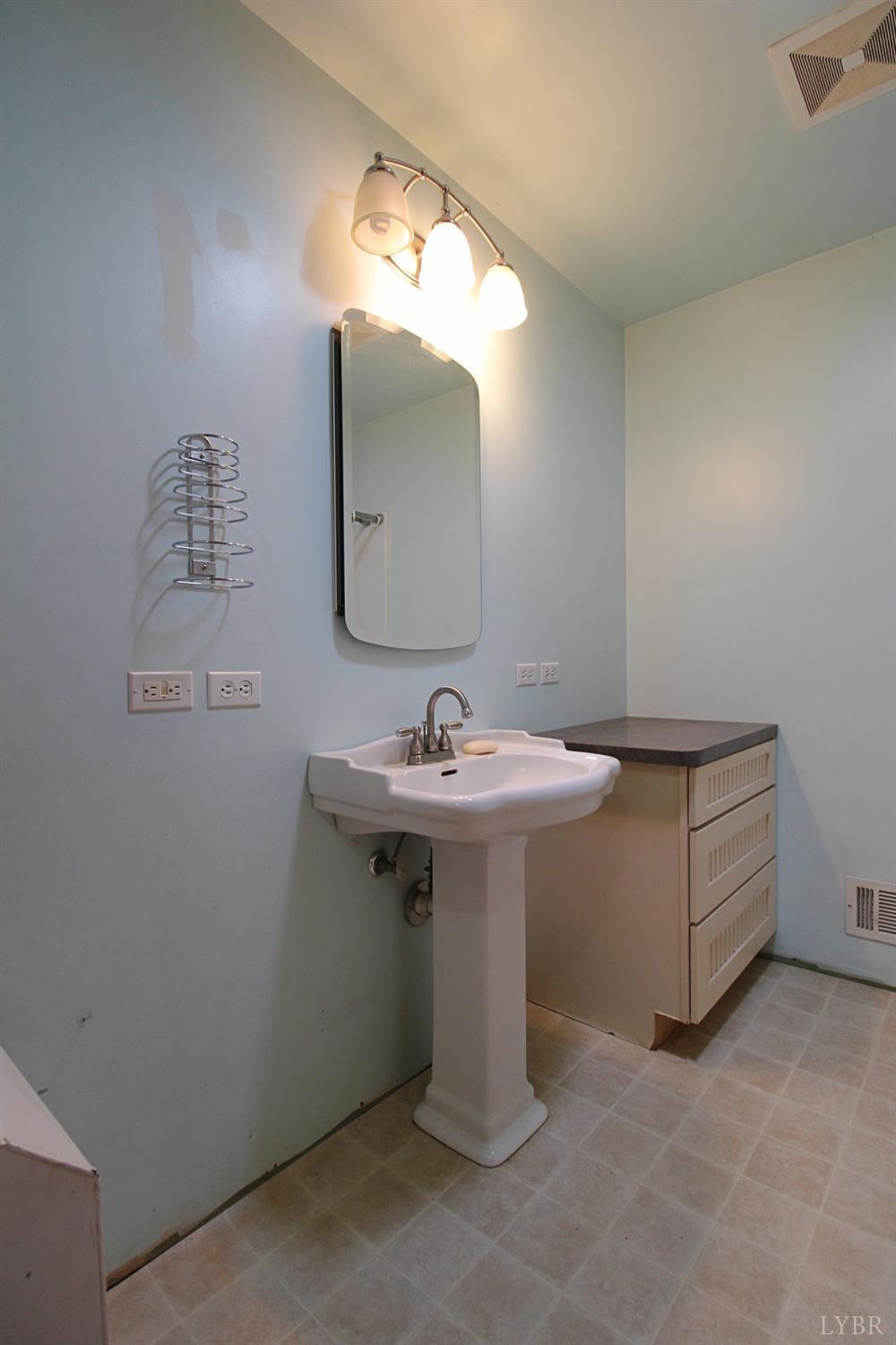 3958 Campbell Highway, Lynchburg, Virginia image 32
