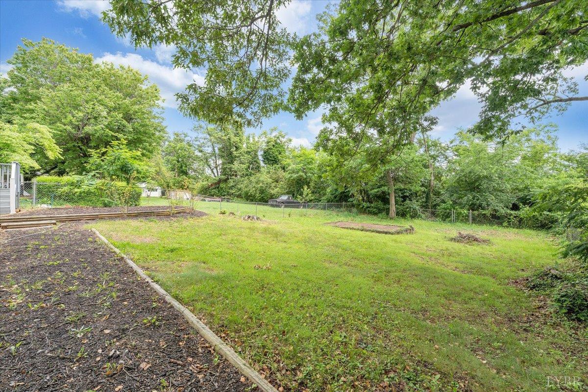 Lynchburg, Virginia 24502, United States, 3 Bedrooms Bedrooms, ,1 BathroomBathrooms,Residential,Active,138962