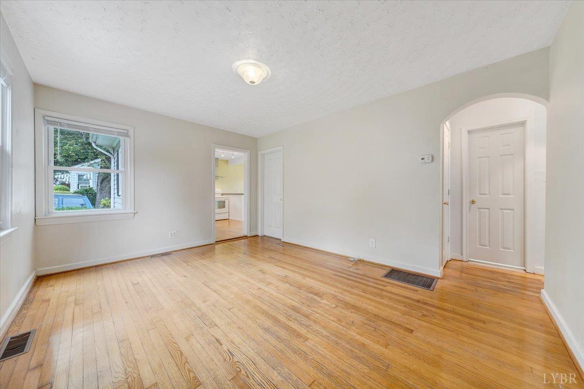 Lynchburg, Virginia 24502, United States, 3 Bedrooms Bedrooms, ,1 BathroomBathrooms,Residential,Active,138962