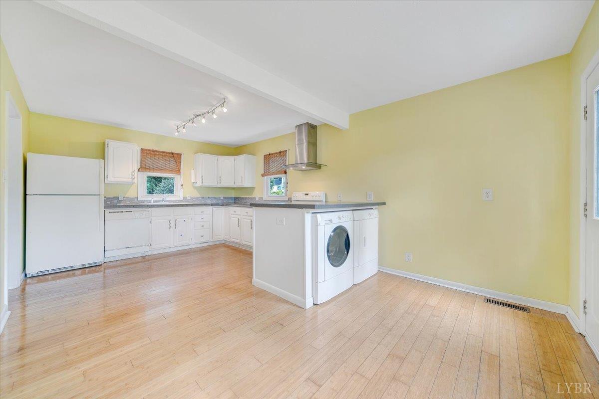 Lynchburg, Virginia 24502, United States, 3 Bedrooms Bedrooms, ,1 BathroomBathrooms,Residential,Active,138962