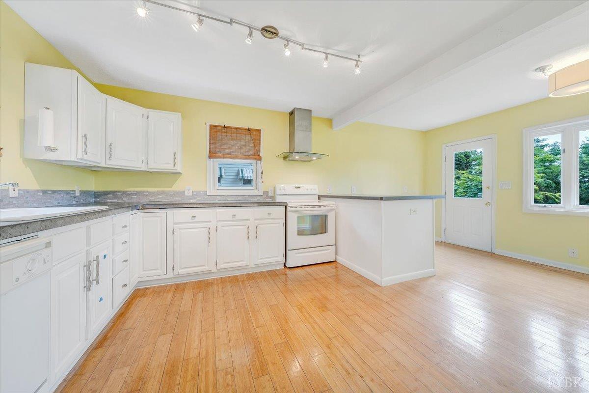 Lynchburg, Virginia 24502, United States, 3 Bedrooms Bedrooms, ,1 BathroomBathrooms,Residential,Active,138962