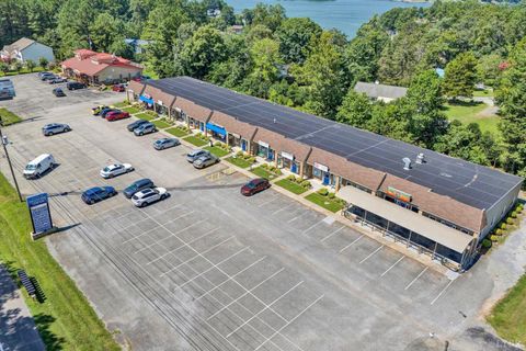 Tiny photo for 16483 Moneta Road, Moneta, VA 24121 (MLS # 363465)