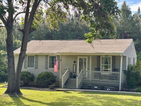 Homes For Sale - 1940 Oakleigh Avenue<br/> Appomattox County, Appomattox, VA 24522