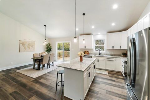 Tiny photo for 1025 Lindsay Rd, Forest, VA 24551 (MLS # 364165)