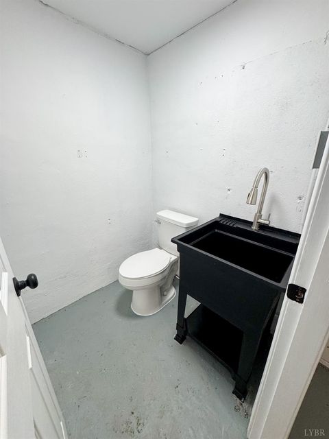 Tiny photo for 255 Glade Road, Madison Heights, VA 24572 (MLS # 362777)