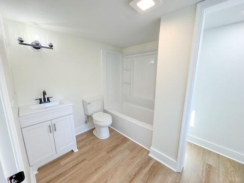 Tiny photo for 255 Glade Road, Madison Heights, VA 24572 (MLS # 362777)