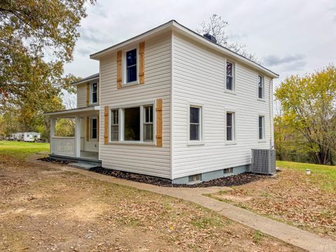Tiny photo for 255 Glade Road, Madison Heights, VA 24572 (MLS # 362777)