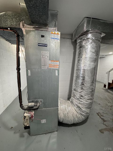 Tiny photo for 255 Glade Road, Madison Heights, VA 24572 (MLS # 362777)