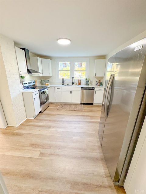 Tiny photo for 255 Glade Road, Madison Heights, VA 24572 (MLS # 362777)