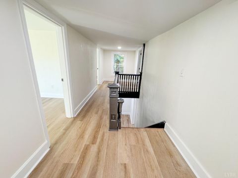 Tiny photo for 255 Glade Road, Madison Heights, VA 24572 (MLS # 362777)