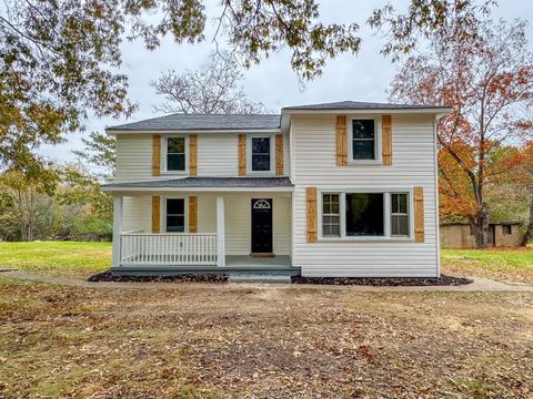 Photo of 255 Glade Road, Madison Heights, VA 24572 (MLS # 362777) Photo of 255 Glade Road, Madison Heights, VA 24572 (MLS # 362777)