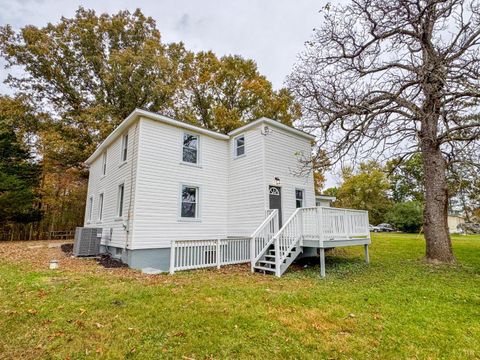 Tiny photo for 255 Glade Road, Madison Heights, VA 24572 (MLS # 362777)