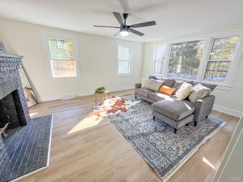Tiny photo for 255 Glade Road, Madison Heights, VA 24572 (MLS # 362777)