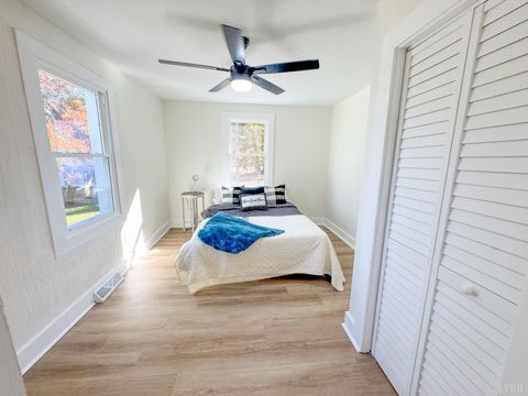 Tiny photo for 255 Glade Road, Madison Heights, VA 24572 (MLS # 362777)