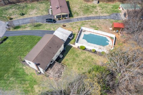 Tiny photo for 1136 Coolbrook Road, Bedford, VA 24523 (MLS # 365452)