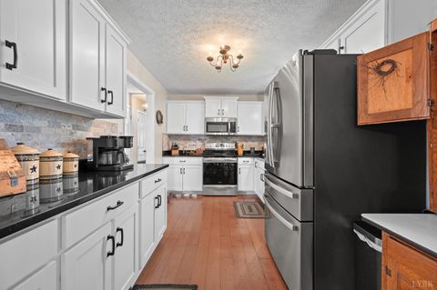 Tiny photo for 1136 Coolbrook Road, Bedford, VA 24523 (MLS # 365452)