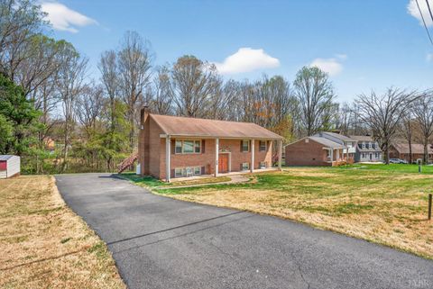 Tiny photo for 163 Baldwin Circle Cir, Lynchburg, VA 24502 (MLS # 365473)