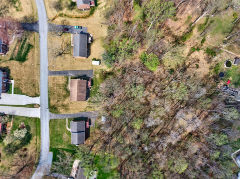 Tiny photo for 163 Baldwin Circle Cir, Lynchburg, VA 24502 (MLS # 365473)
