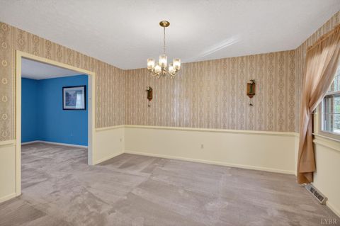 Tiny photo for 163 Baldwin Circle Cir, Lynchburg, VA 24502 (MLS # 365473)