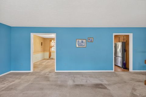 Tiny photo for 163 Baldwin Circle Cir, Lynchburg, VA 24502 (MLS # 365473)