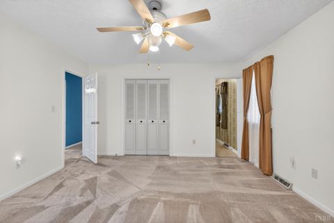 Tiny photo for 163 Baldwin Circle Cir, Lynchburg, VA 24502 (MLS # 365473)