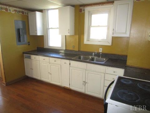 Tiny photo for 107 North Marion Avenue, Covington, VA 24426 (MLS # 362731)