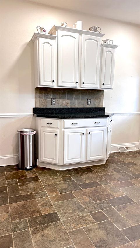 Tiny photo for 415 Oakridge Boulevard, Lynchburg, VA 24502 (MLS # 366276)