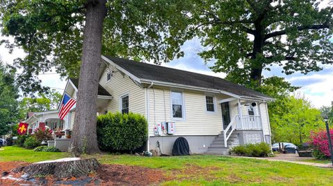 Tiny photo for 415 Oakridge Boulevard, Lynchburg, VA 24502 (MLS # 366276)